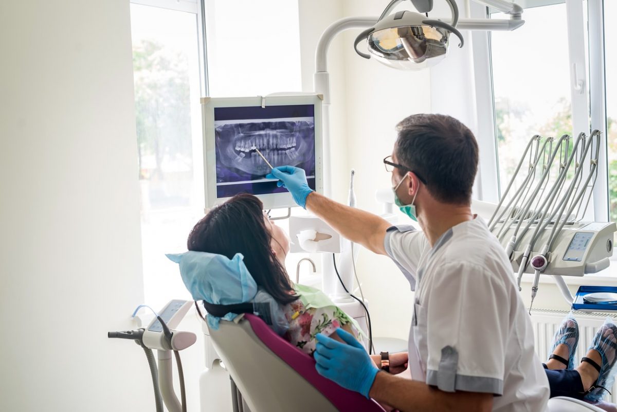 The Benefits of Offering Group Dental Insurance to Your Employees